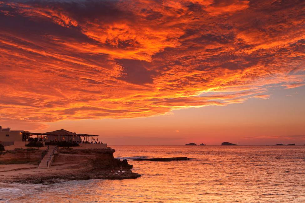 Sunset Ashram, los mejores Beach Club de Ibiza