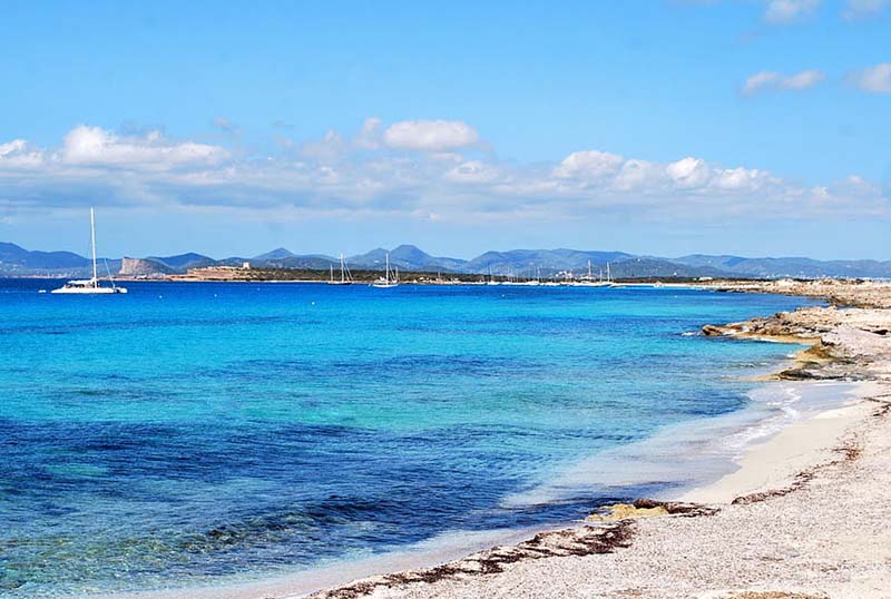 Navega en ruta por Ibiza y Formentera a Isla espalmador