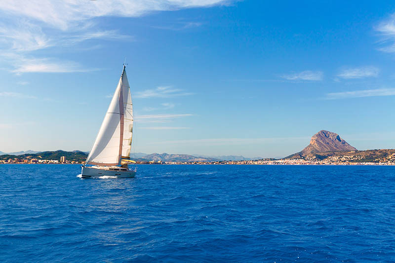 Descubre la preciosa ruta en barco de Denia a Ibiza ⛵
