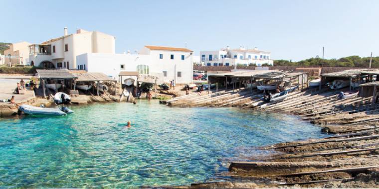 Los pueblos costeros de Formentera. Es Caló