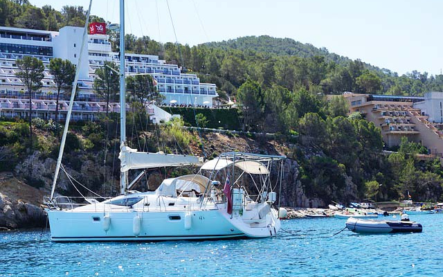Why You Should Hire a Private Boat in Ibiza