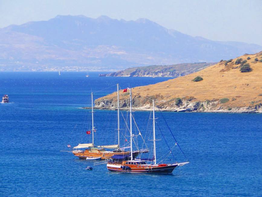 Descubre el mar de Turquia navegando
