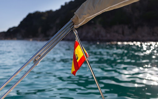 navegar con bandera española en aguas extranjeras