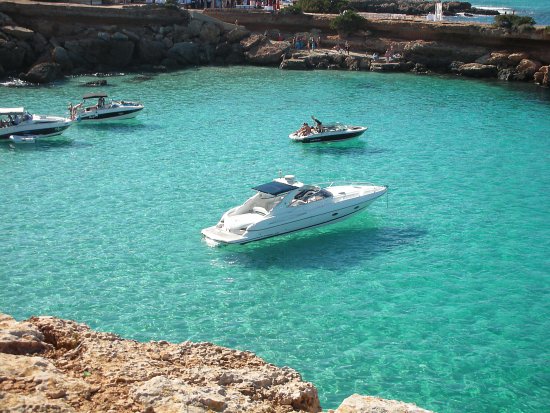 Where to drop anchor in Ibiza